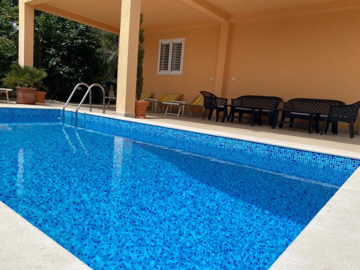 Apartments Villa Viktoria Tivat Exterior foto