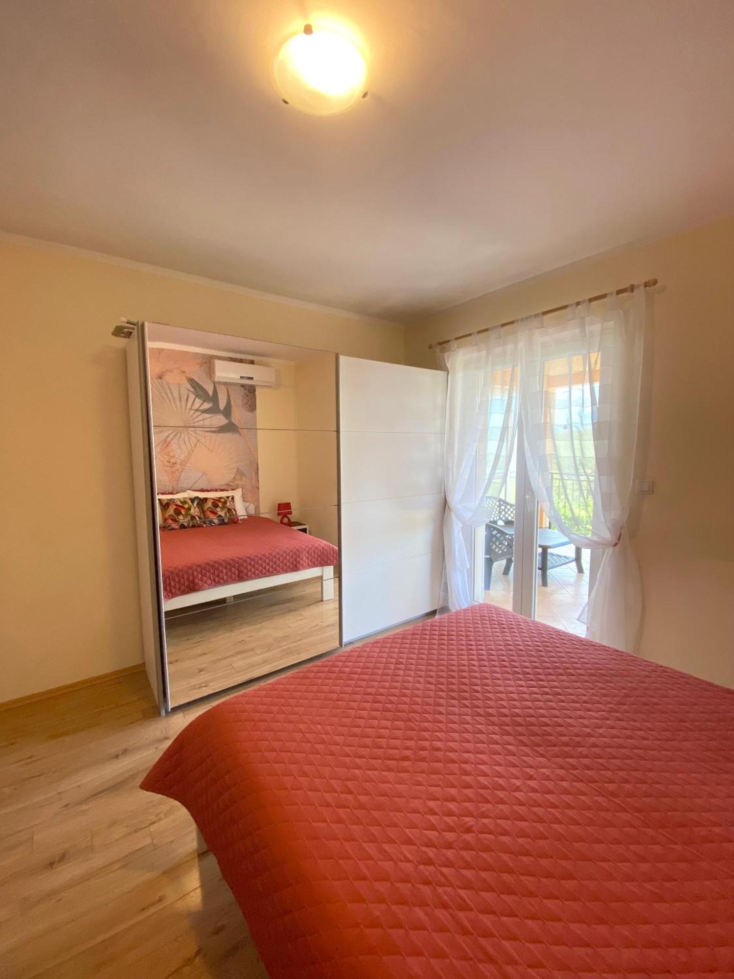 Apartments Villa Viktoria Tivat Exterior foto