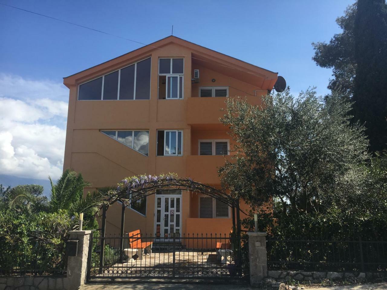 Apartments Villa Viktoria Tivat Exterior foto
